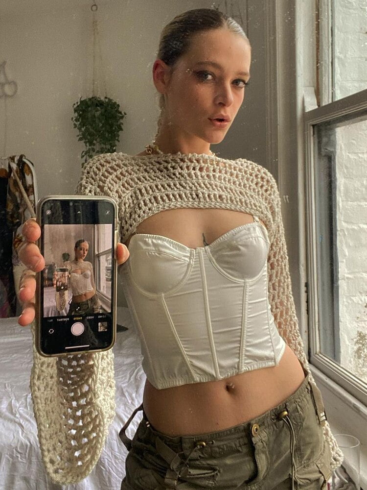 Top corto de punto crochet con manga holgada estilo Y2K Camisetas manga larga Tops El Vestidor de Carlota