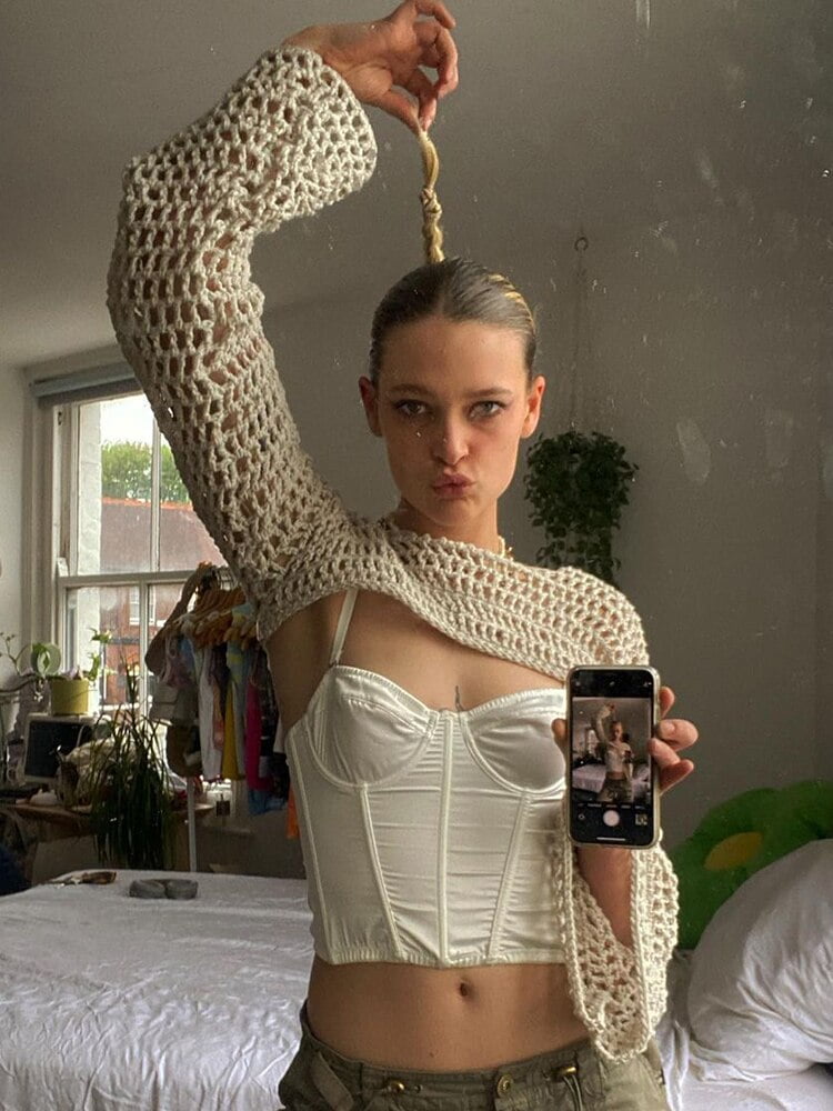 Top corto de punto crochet con manga holgada estilo Y2K Camisetas manga larga Tops El Vestidor de Carlota