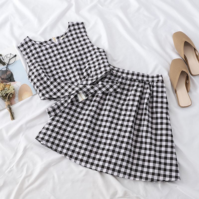 Dos piezas  El Vestidor de Carlota